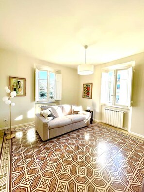 TV - Holiday Home Armonia Lucca (Lucca)