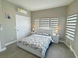 2 bedrooms, iron/ironing board, free WiFi, bed sheets - 5710- Safe 2B1B Private Unit near FWY 580/24 & UCB (Oakland)
