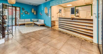 Spacious Coastal Stay for Six With AC