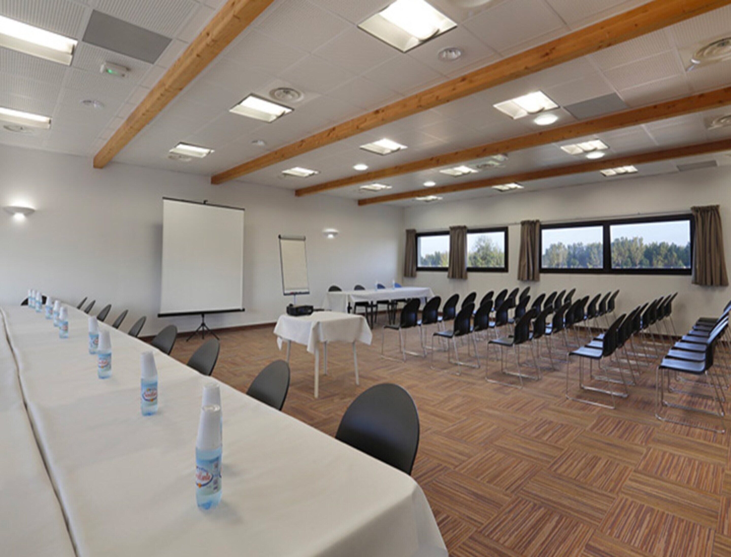 House | Meeting facility