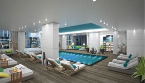 Hồ bơi trong nhà, nhân viên cứu hộ trong khuôn viên 