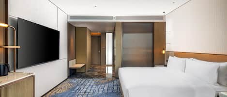 Down comforters, minibar, in-room safe, desk