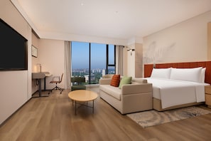 Deluxe Room, 1 King Bed