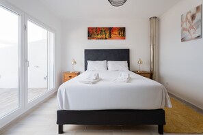 Desk, Internet, bed sheets - Costa Sunset | Ocean View close to the Beach (Ribeira Grande)
