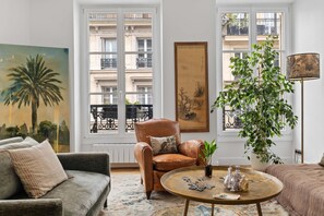 TV - Gourmandise, 2BR/1BA, 4 people (Paris)