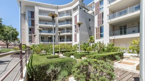 Apartment | Exterior - Coastal Stay for 4 in Cagnes-sur-mer (Cagnes-sur-Mer)