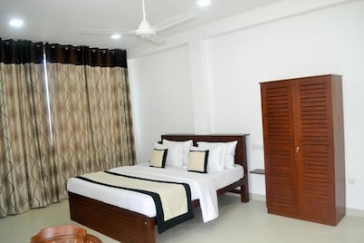 Ocean Villa Den