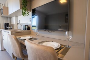 Dining - Beach Haus #425 Quadruple in Bessa By Carpediem (João Pessoa)