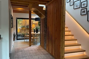 Interior - Stylish 2BR/2BA |Large Private Patio|Near Downtown (Vancouver)
