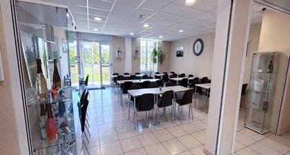 Heritage Apartment for 4 in Epernay