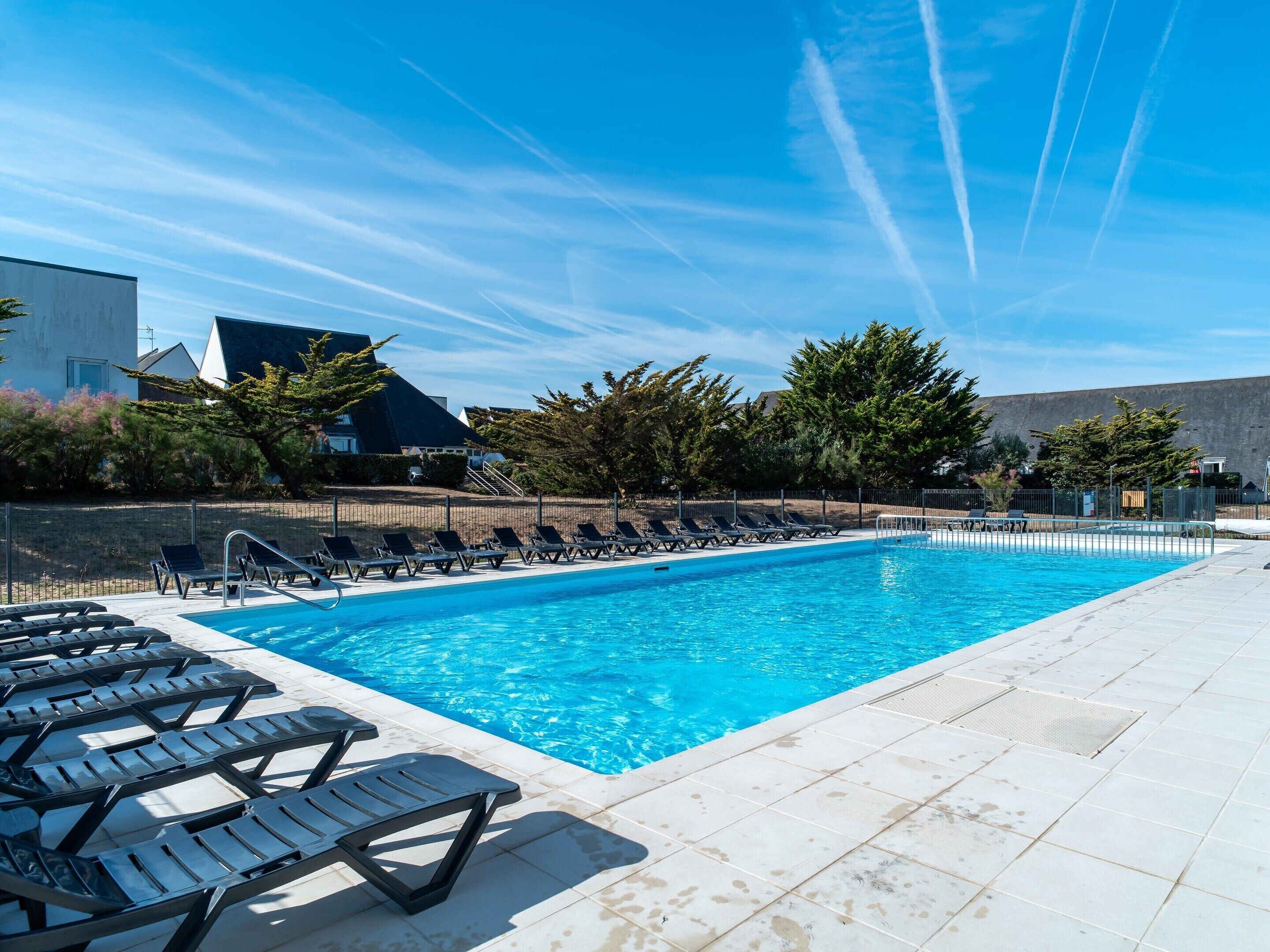 Apartment | Pool | Outdoor pool, a heated pool