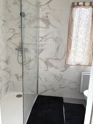 Shower - Blanche de Castille, near the sea and city center (Palavas-les-Flots)