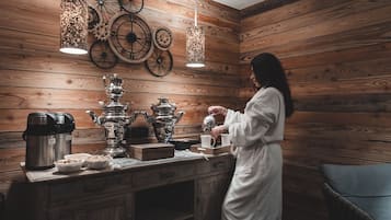 Sauna, hot tub, massages