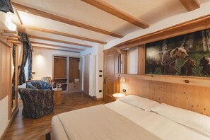 In-room safe, desk, soundproofing, free WiFi - Hotel Selva (Folgarida)