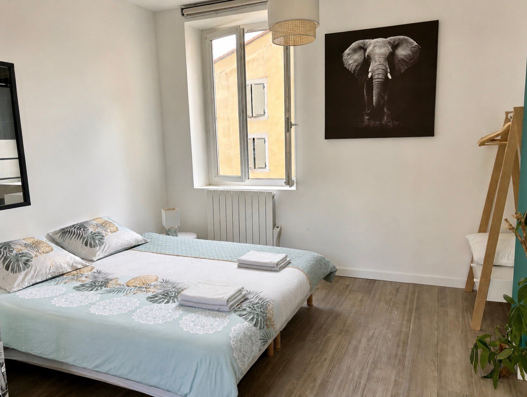 Wi-Fi gratuit, draps fournis