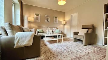 Maison, vue sur le jardin | Aire de séjour