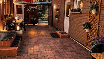 House, Garden View | Outdoor dining