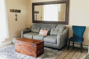 Smart TV - Romantic Rustic Luxury on 21-acre Private Ranch #2 (Silt)