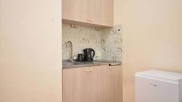 Standard Apartment, City View | Interior