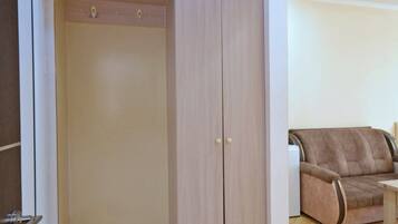Standard Apartment, City View | Interior