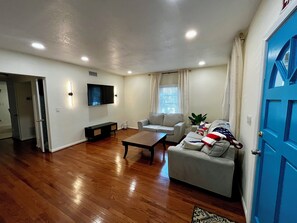 Smart TV - Historic & Walkable Downtown St. Augustine 3 Bedroom (St. Augustine)