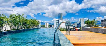 Babylon 1709, 17th floor  City view & La Sabana