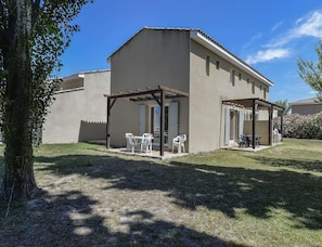House | Outdoor dining - Country Stay for 6 in Provence Vineyards (Saint-Saturnin-les-Avignon)