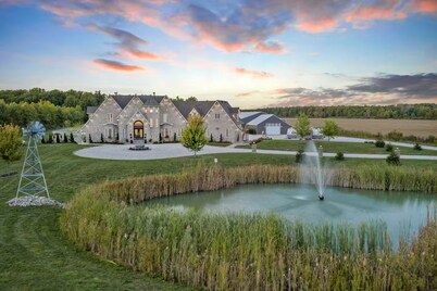 Luxurious Castle Suite - Private & Peaceful Escape