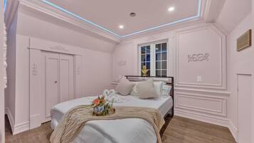1 bedroom, free WiFi, bed sheets
