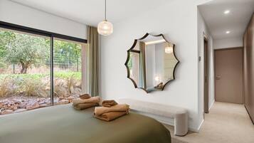 4 bedrooms, WiFi, bed sheets