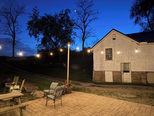Relaxing Farm Retreat Near Pittsburgh - Fresh Air, Serene views, Creek & Firepit