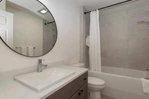 Shower, hair dryer, towels - Village Condo with Balcony & Views - Walk Everywhere (Mont-Tremblant)