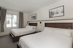 Iron/ironing board, WiFi - Village Condo with Balcony & Views - Walk Everywhere (Mont-Tremblant)