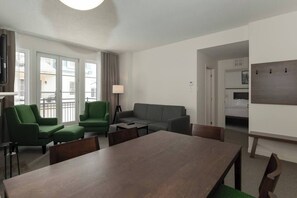 Interior - Village Condo with Balcony & Views - Walk Everywhere (Mont-Tremblant)