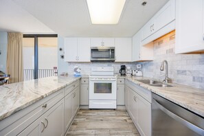 Condo, 3 Bedrooms | Private kitchen - Phoenix V 701 3 Bedroom Condo (Orange Beach)