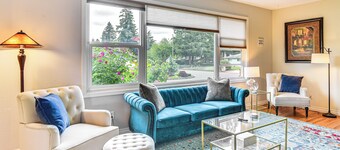 6 Mi to Downtown Vancouver: Peaceful Home w/ Deck