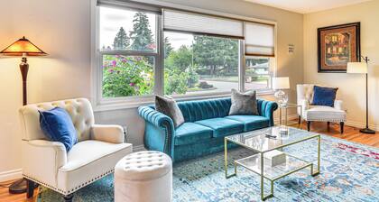 6 Mi to Downtown Vancouver: Peaceful Home w/ Deck