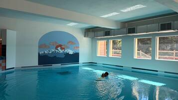 Apartment | Pool | Indoor pool, outdoor pool