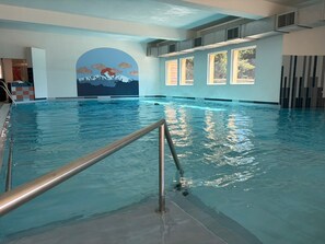 Pool - Mountain-view 6-persons Apartment (Bolquere)