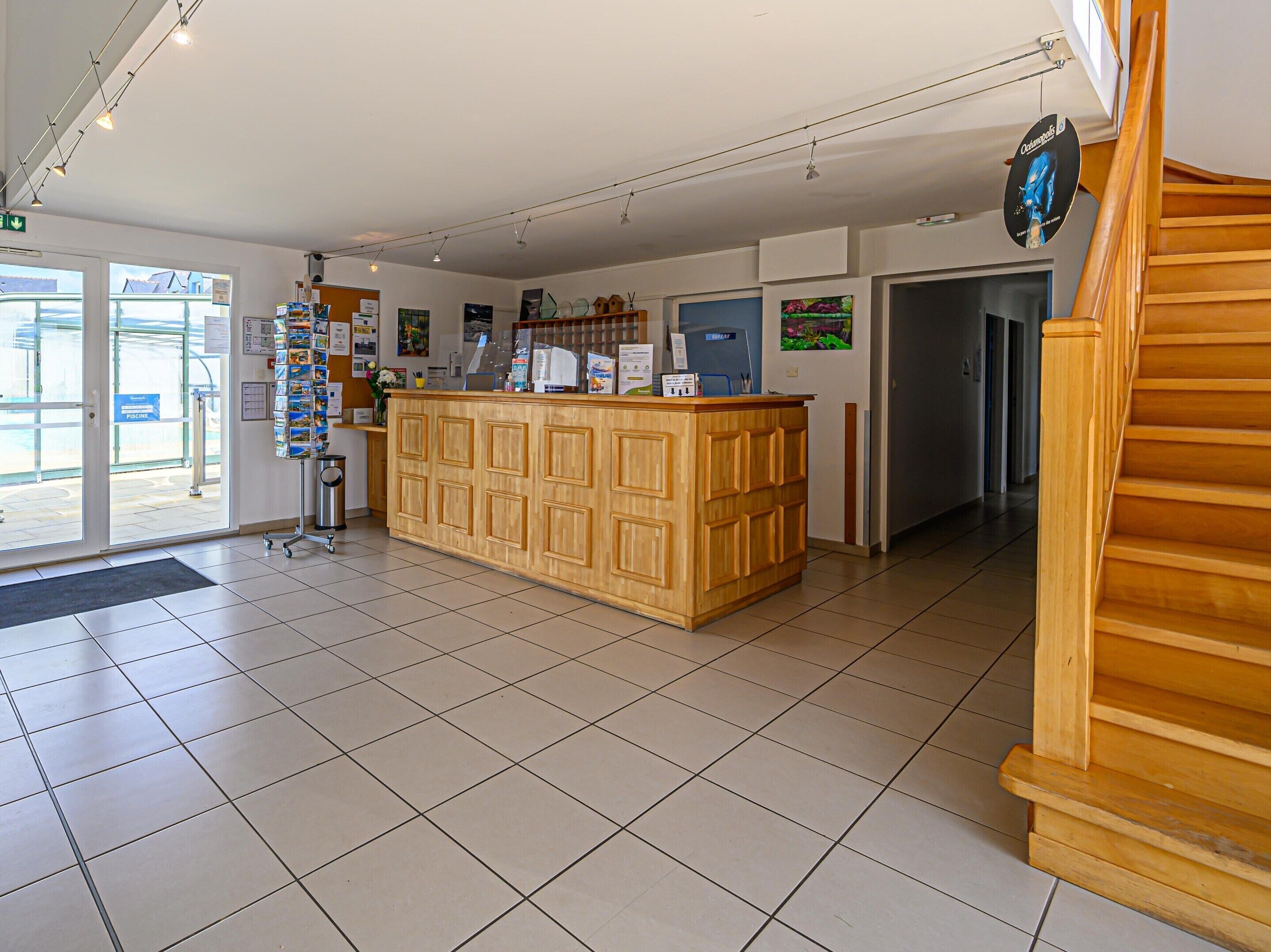 Apartment | Reception