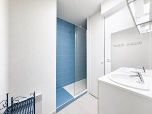 Hair dryer, towels - Beau 3 pièces, terrasse, quartier golf (La Grande-Motte)