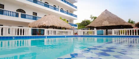 12 piscinas al aire libre
