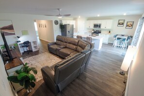 Smart TV -  Brand New Modern House Close To Everything Greenville SC  Offers (Greenville)