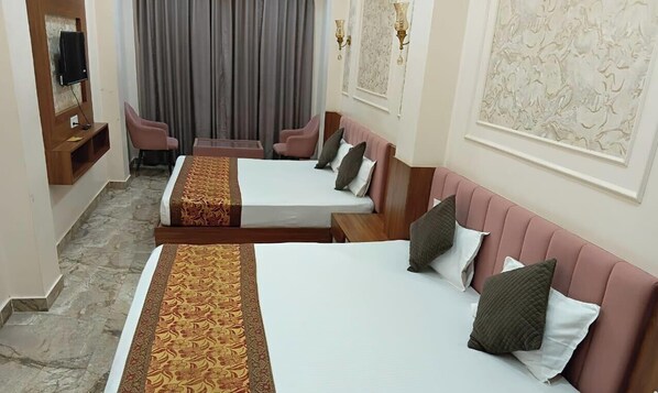 Family Quadruple Room, City View | Desk, iron/ironing board, free WiFi - Kashi darshan home stay (Varanasi)