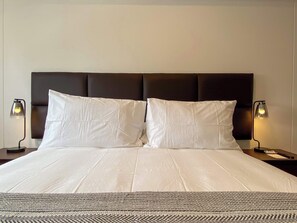 Iron/ironing board, WiFi, bed sheets - w* | Upscale 2BR w/ Balcony & View in Miraflores (Miraflores)