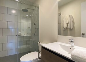 Shower, hair dryer, towels, shampoo - w* | Stylish 2BR w/ Balcony & View in Miraflores (Miraflores)