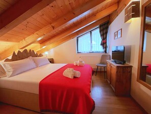 Iron/ironing board, WiFi, bed sheets, wheelchair access - Vrbo Property (Trentino-Alto Adige)