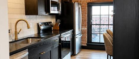 Fridge, microwave, oven, stovetop