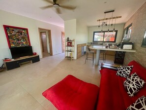 Honeymoon Villa, Kitchen, Garden View | Living area