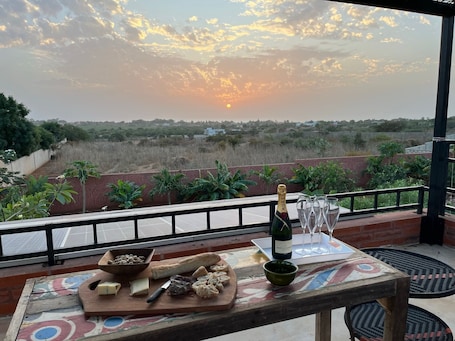 Honeymoon Villa, Kitchen, Garden View | Outdoor dining. Lodge Terre et Mer